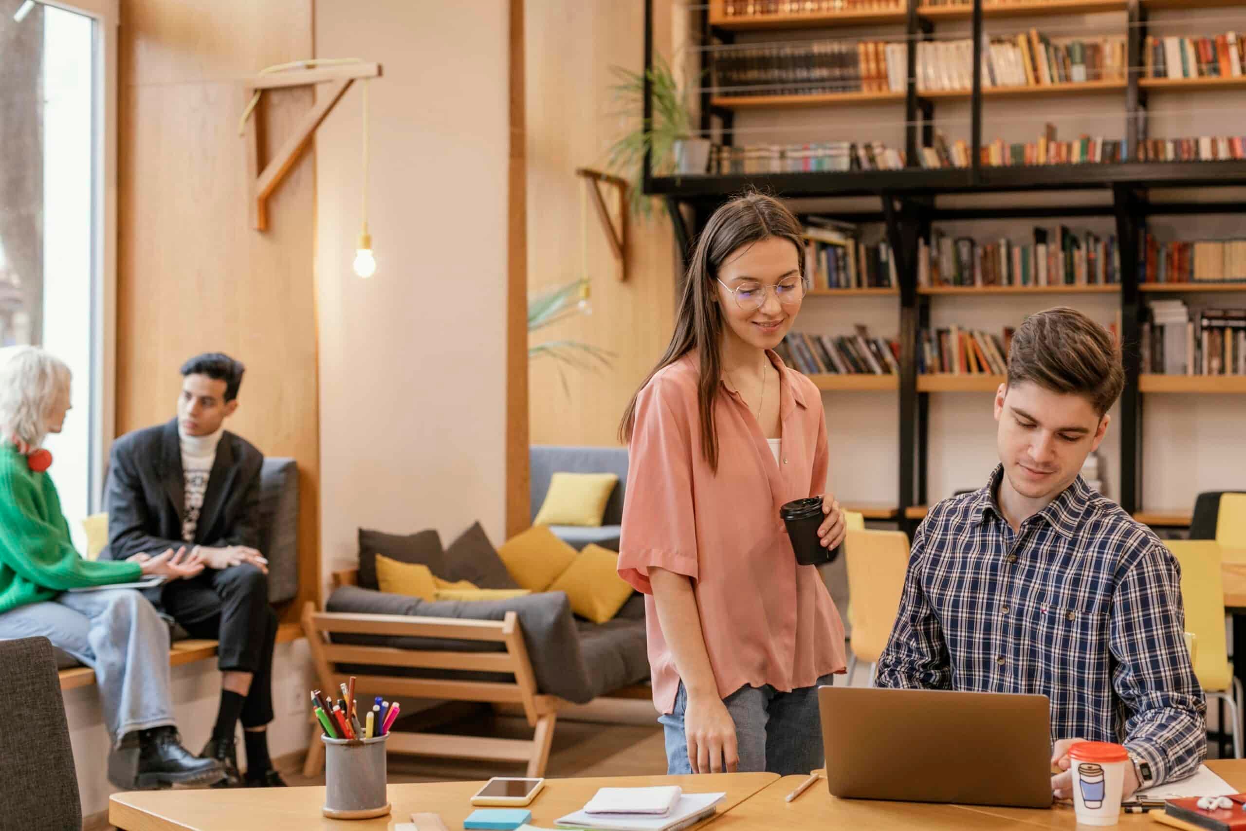 Coworking : les tendances et chiffres clés essentiels qui expliquent sa croissance fulgurante en 2025
